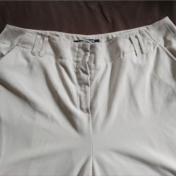 Women's Dress Pant. Wide legged, pockets, double belt loops. - Picture 4 of 6